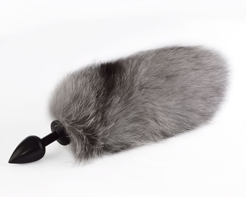 Черная анальная пробка с серым песцовым хвостом (Цвет: черный с серым)