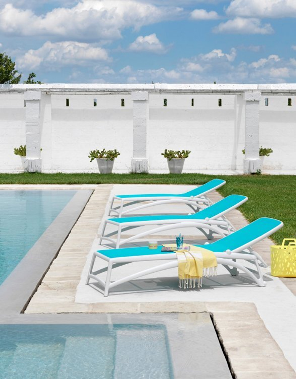 Шезлонг-лежак пластиковый Nardi Atlantico, кофе, тортора