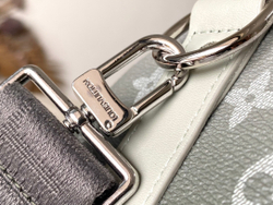 Louis Vuitton Keepall 25