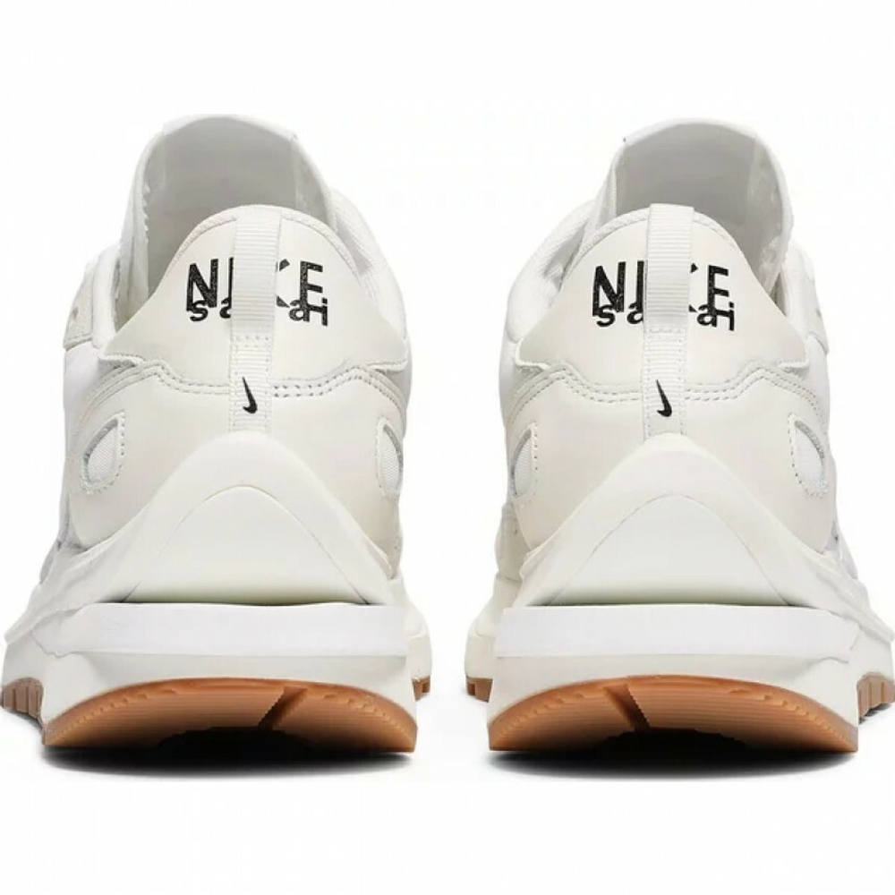 Nike X Sacai Vaporwaffle Sail Gum Sneaker