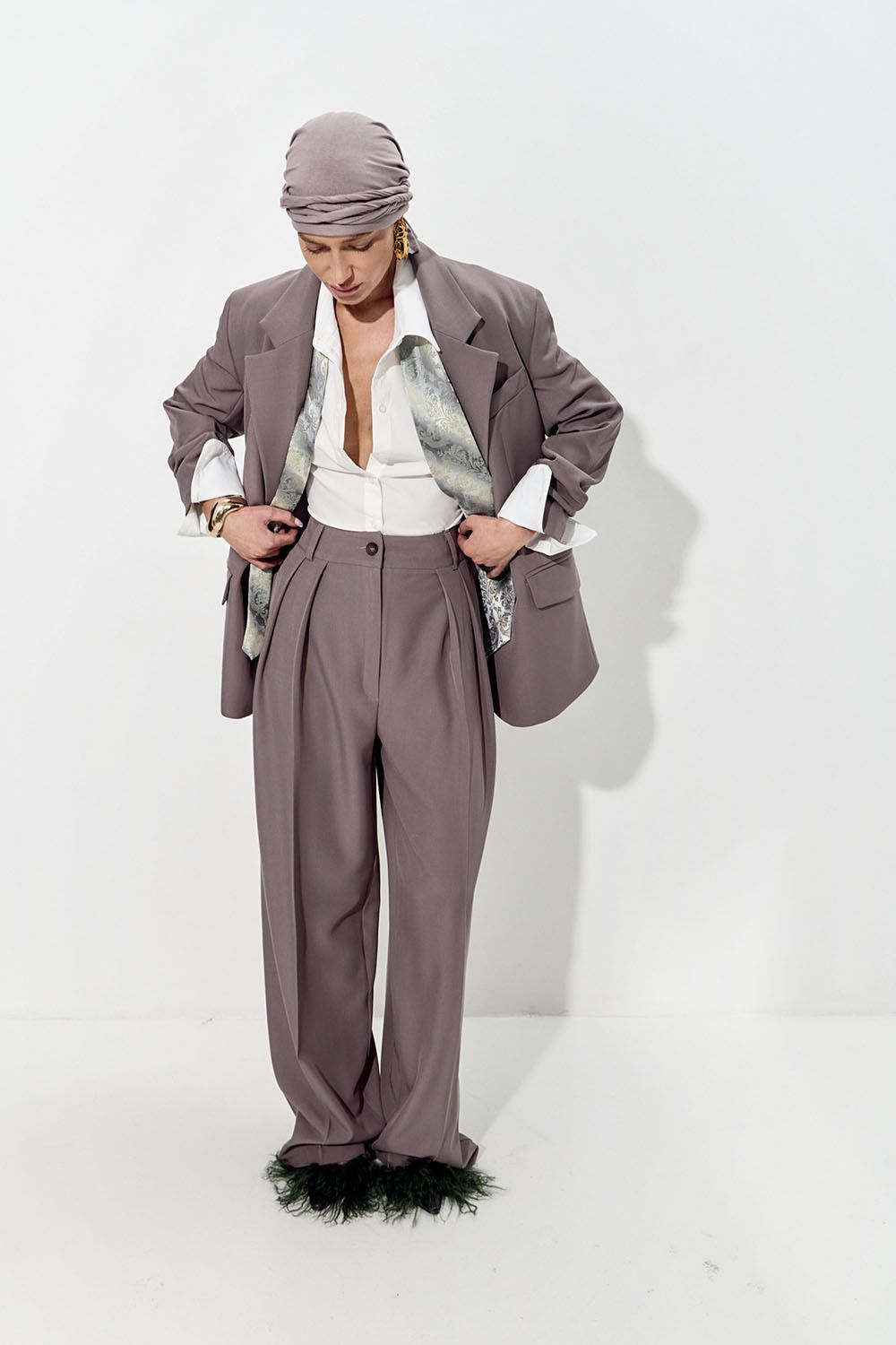 Пиджак свободный костюмный цвета тауп