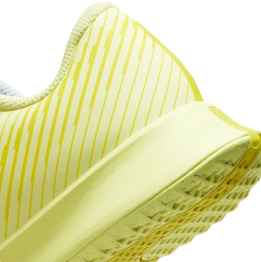 Женские Кроссовки теннисные Nike Zoom Vapor Pro 2 - white/high voltage luminous green