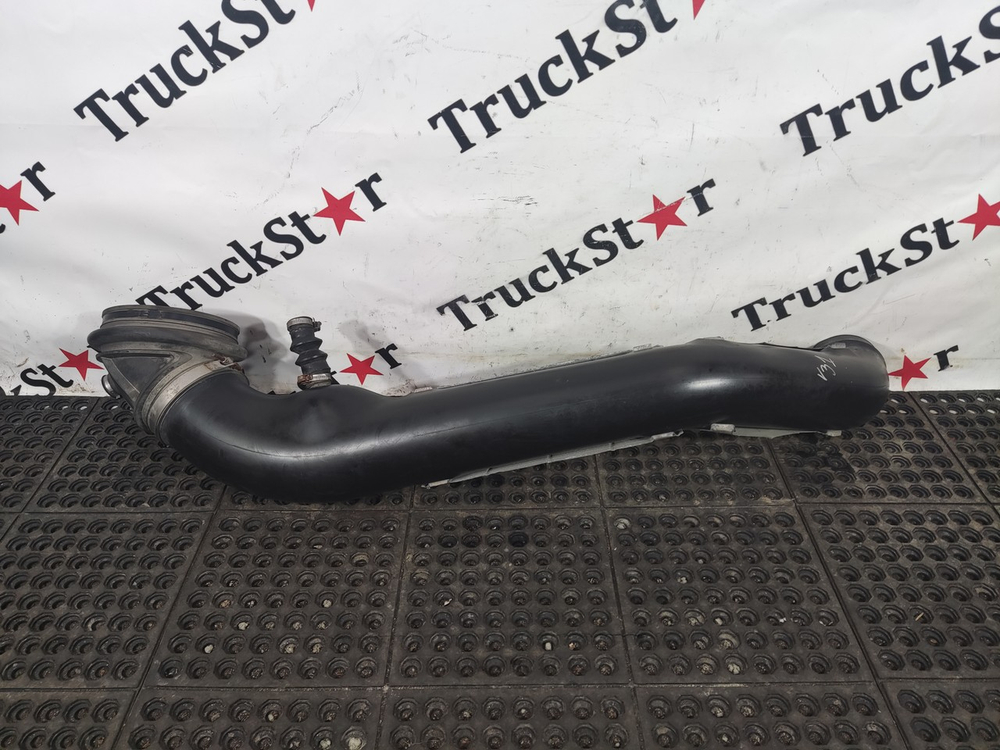 Патрубок воздушного фильтра 2017г.