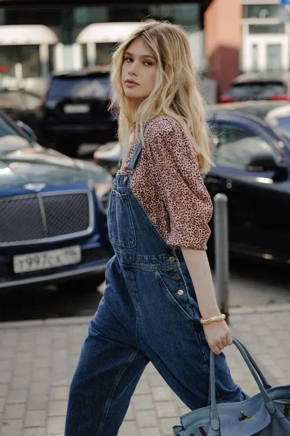 Комбинезон джинсовый