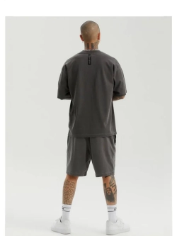 Пигментные шорты с арочной надписью