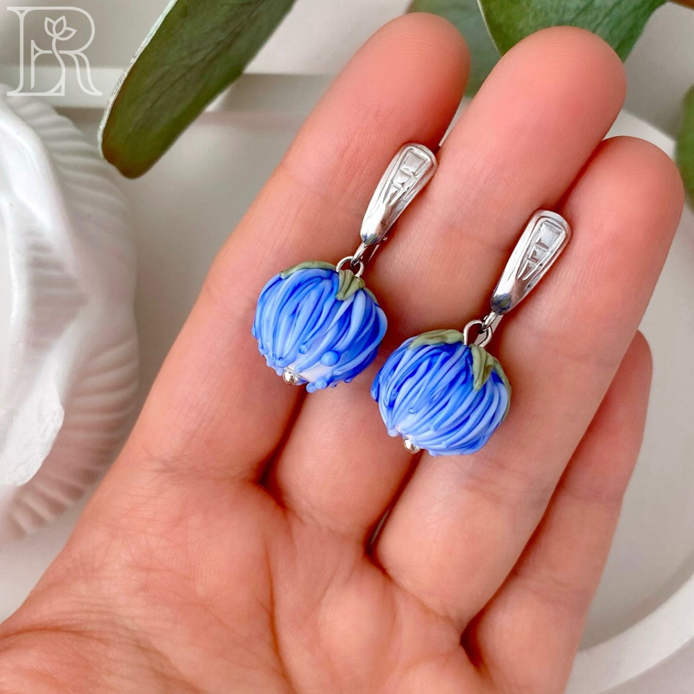 LEFIREL' Серьги серебряные женские "Клевер" с цветами из муранского стекла / ювелирные украшения из родированного серебра 925