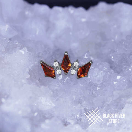 5K Rhombic Garnet CZ & Crystal