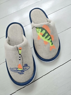 Льняные тапочки с вышивкой "Рыбалка"