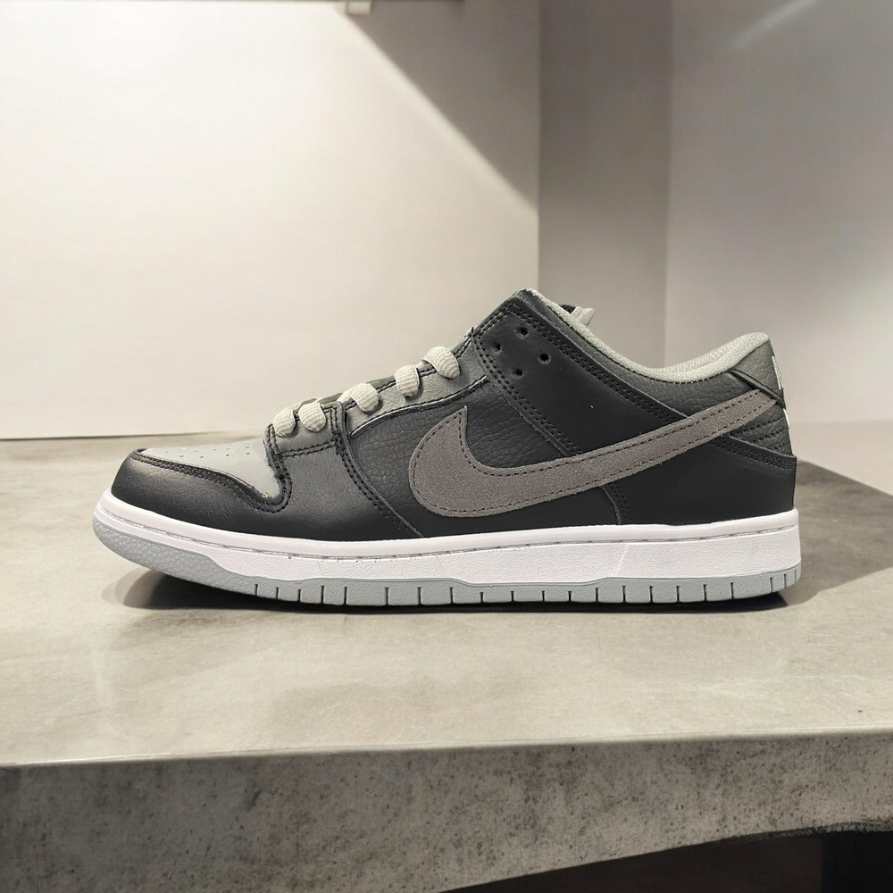 Nike SB Dunk Low • Black Gray