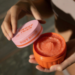 Скраб для тела с ароматом кокоса и цветочной ванили Spark&Glow Body scrub Vanilla blur, 400 г