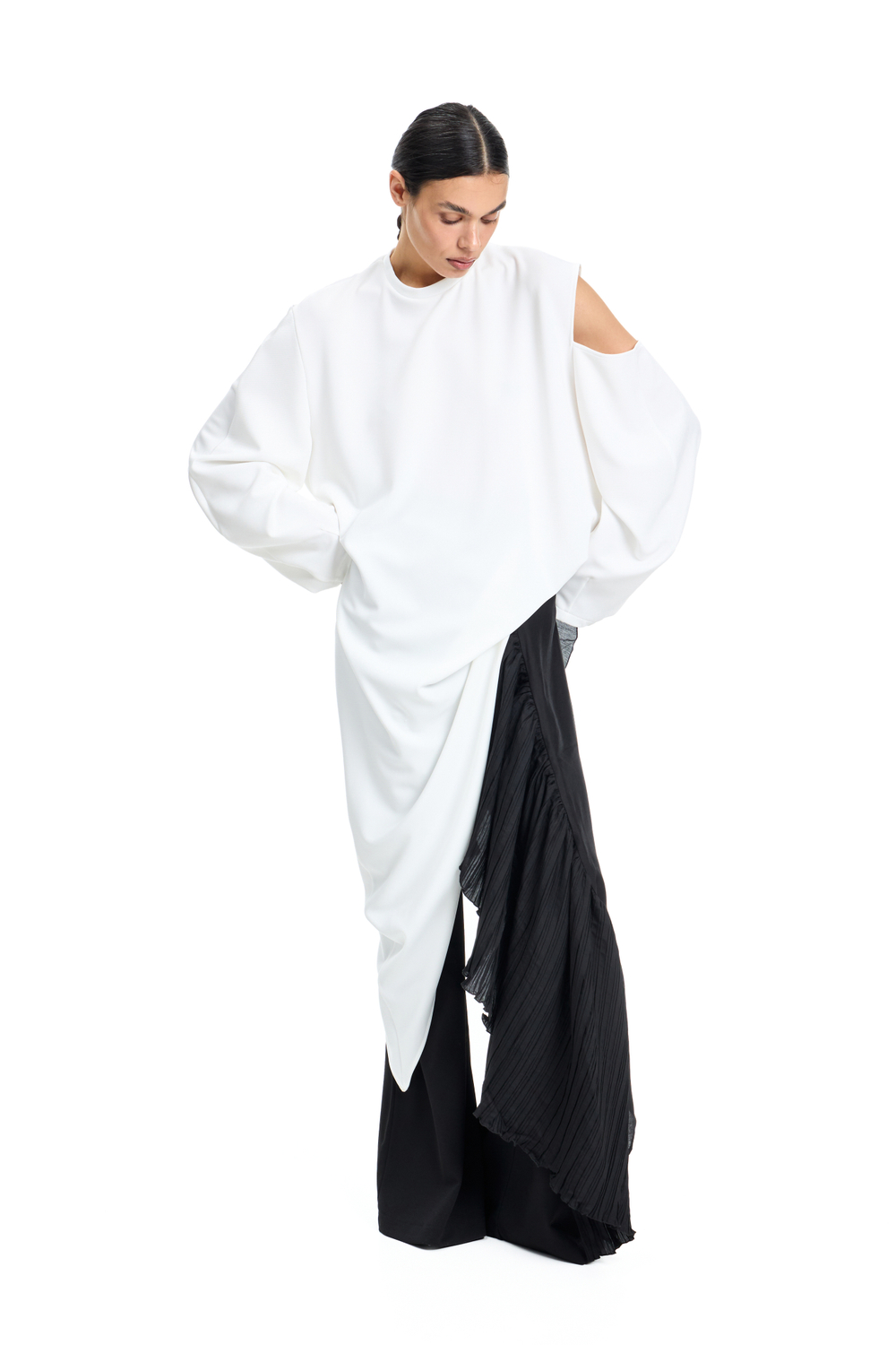 Лонгслив асимметричный Invitation milk