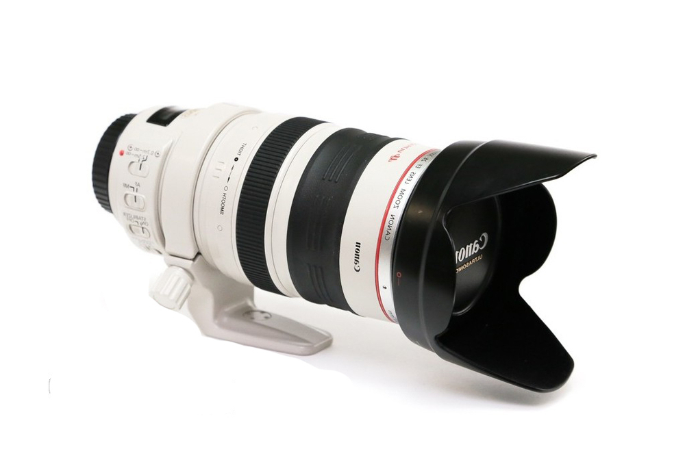Объектив Canon EF 28-300mm f/3.5-5.6L IS USM, белый