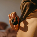 Вибростимулятор-уточка Lov Finger в комплекте с возбуждающим гелем (Цвет: черный)