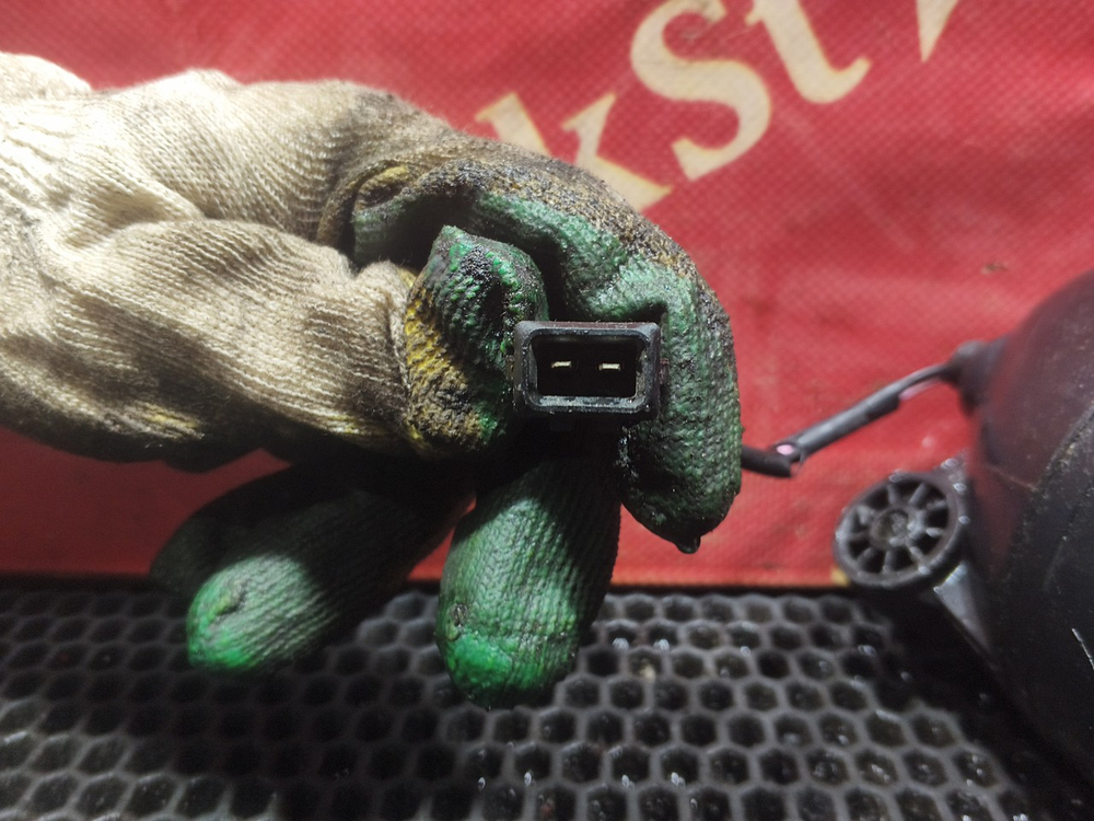 Фонарь освещения прицепа 2022г