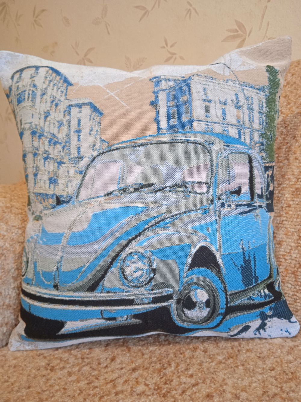 Декоративный гобеленовый чехол для интерьерной подушки Жук 38*38