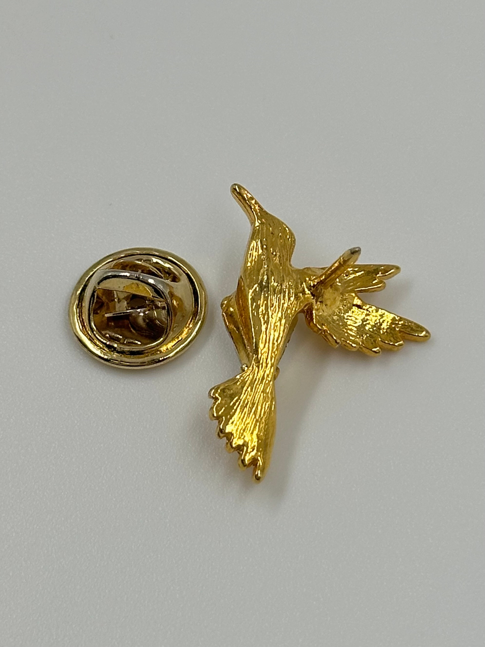 Брошь пин Колибри