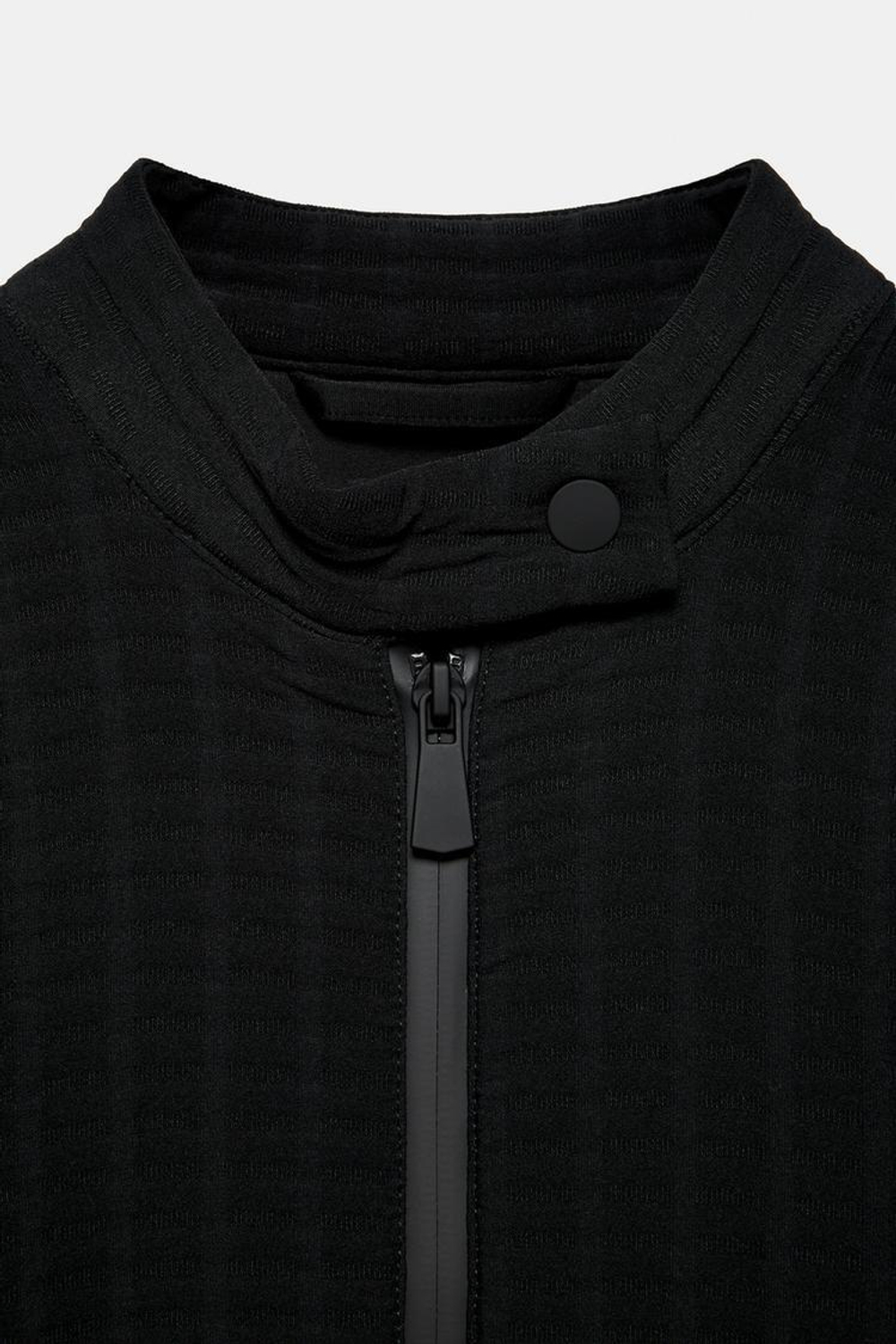 ZARA ЛЕГКАЯ ВОДОНЕПРОНИЦАЕМАЯ КУРТКА, ЧЕРНЫЙ