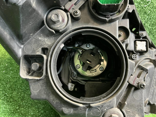 Фара левая Hyundai Tucson 3 (2018-2021) галоген