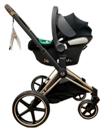 Коляска 3 в 1 Cybex Priam IV Rosegold complete и автокресло Aton B2 i-Size Volcano Black Off White