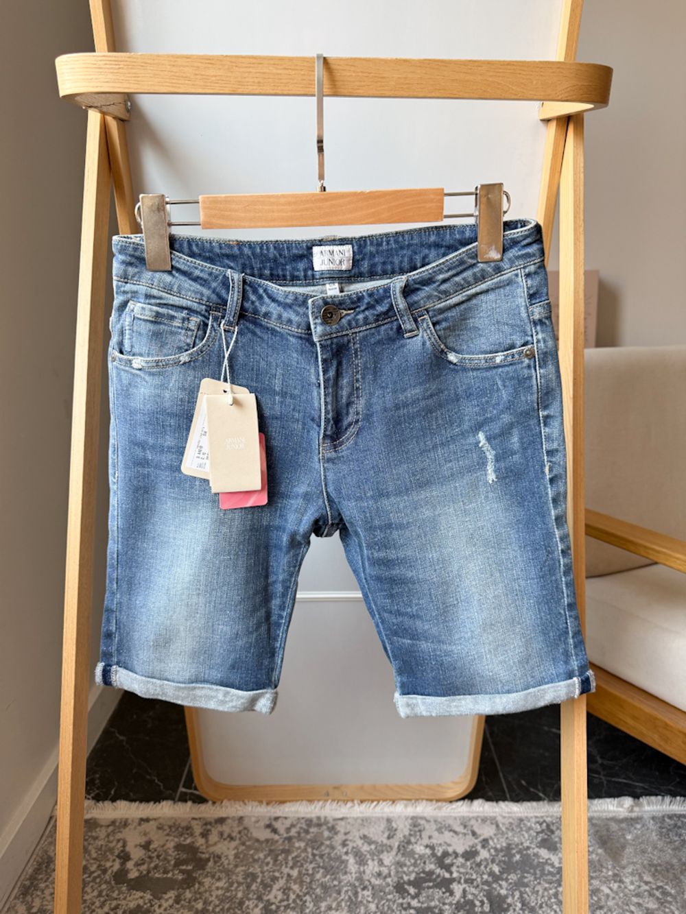 Новые шорты Armani, 140