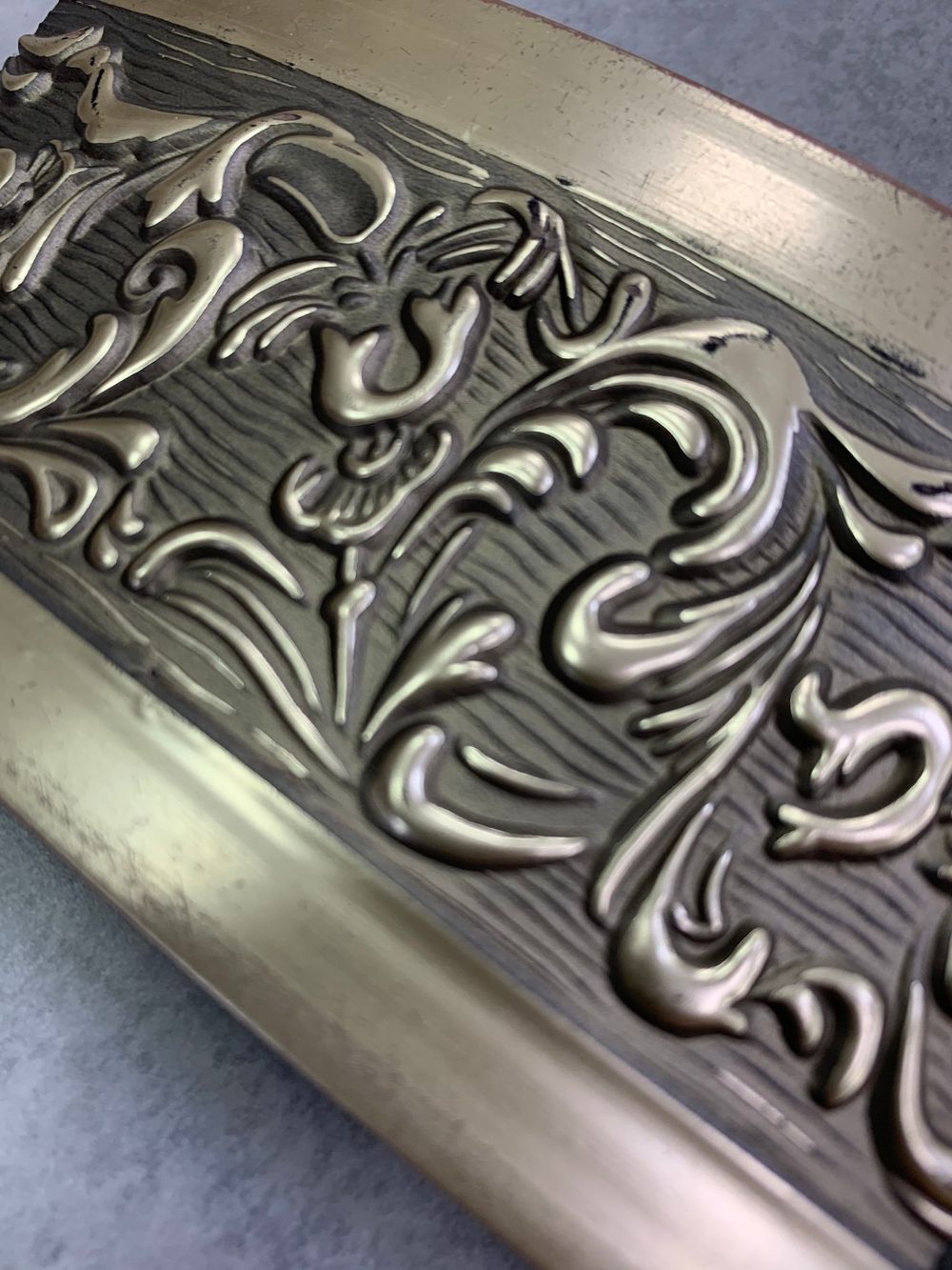 Сатин "Богемия" (7см) декоративная планка (бленда)