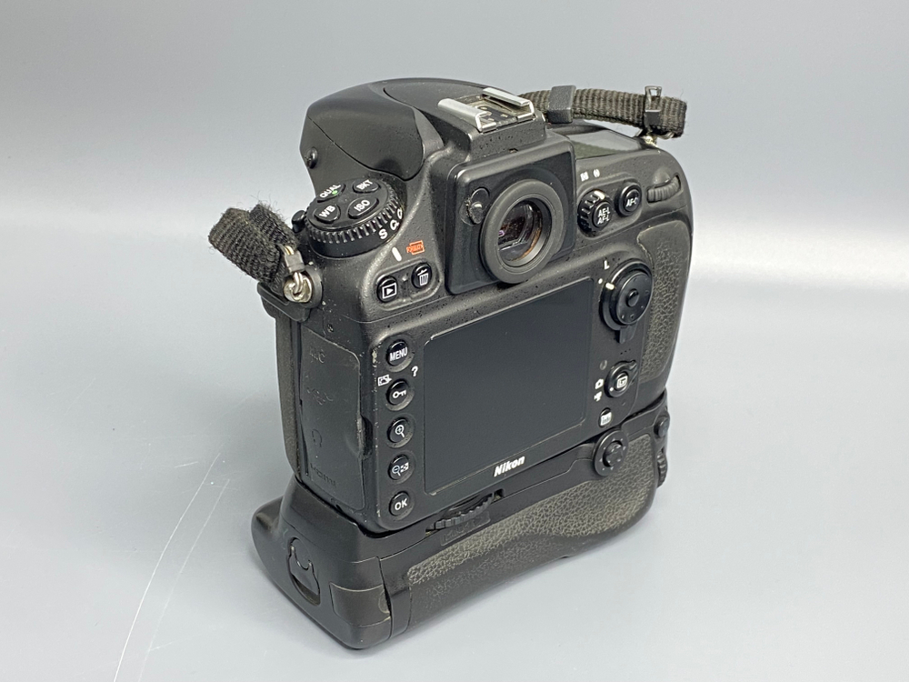 Nikon D800 + BG-2H 141.000 кадров