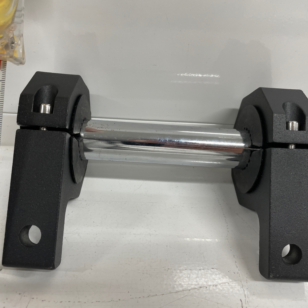 НЕТ - № 4 (большой, на трубу) / Крепление для фары либо балки на трубу, 24-50 мм (2 шт. / комплект)