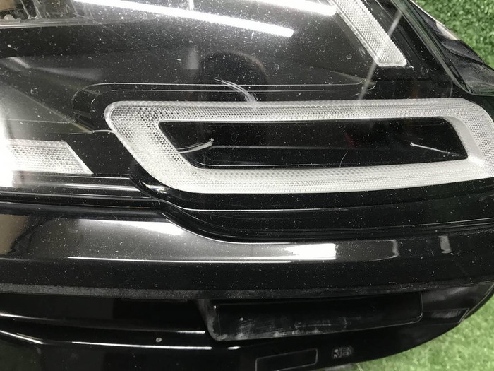 Фара правая Range Rover Velar (2017-2023) LED