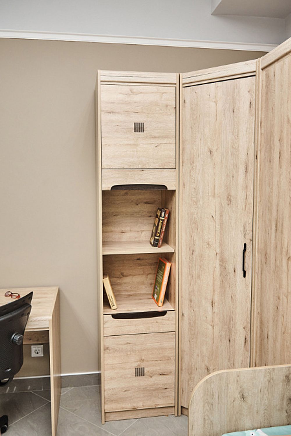 Монца Пенал полуоткрытый