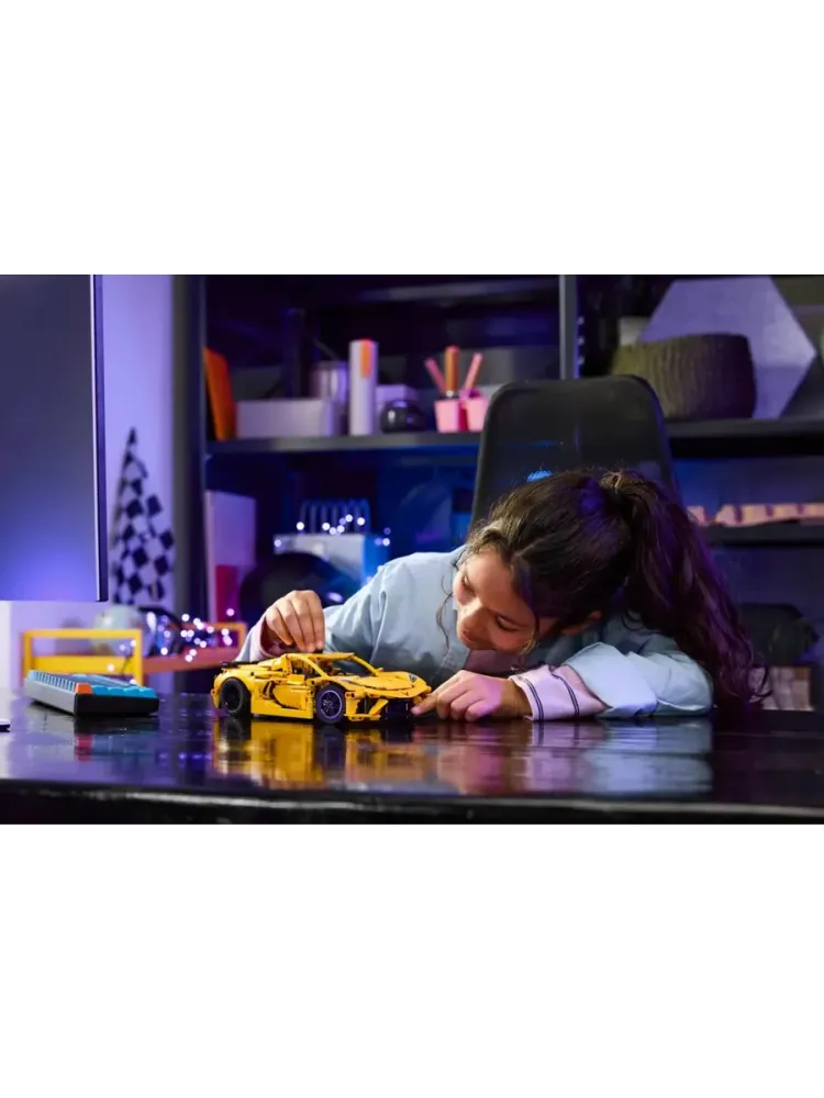 Конструктор Technic 42205 Chevrolet Corvette Stingray