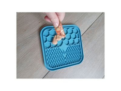 M-PETS Лизательный коврик для домашних животных, голубой, размер L, 30x30x1 см, цвет голубой