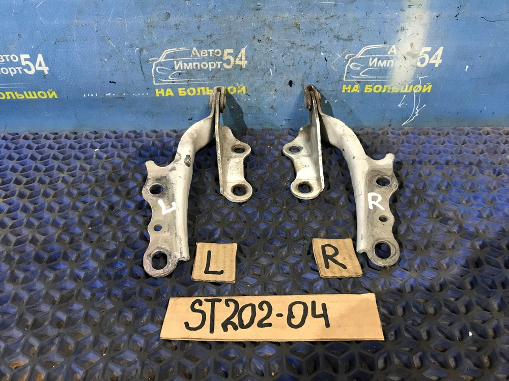Петля капота правая TOYOTA CARINA ED 1994