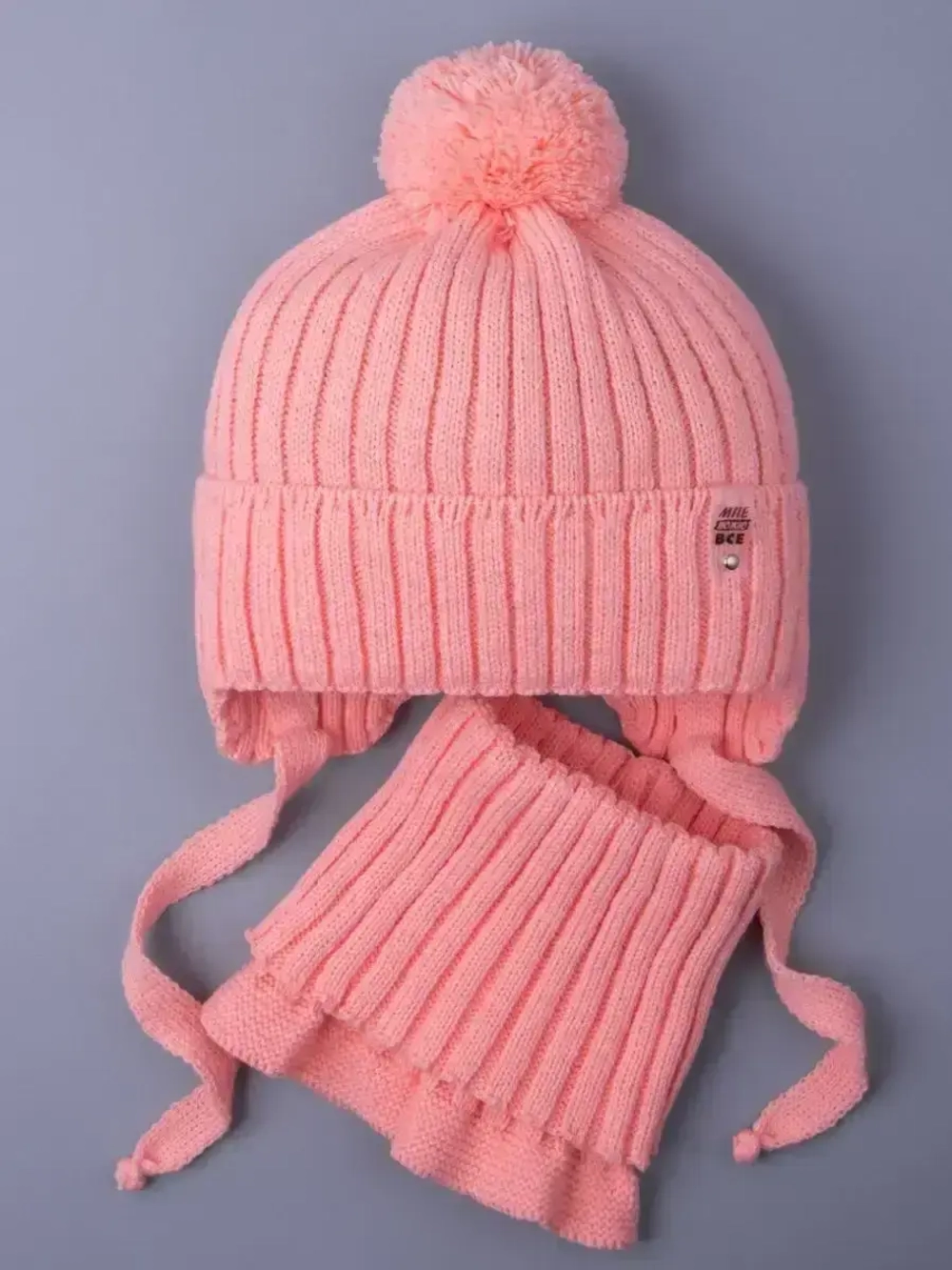 Шапка для девочки осенняя и снуд вязаные