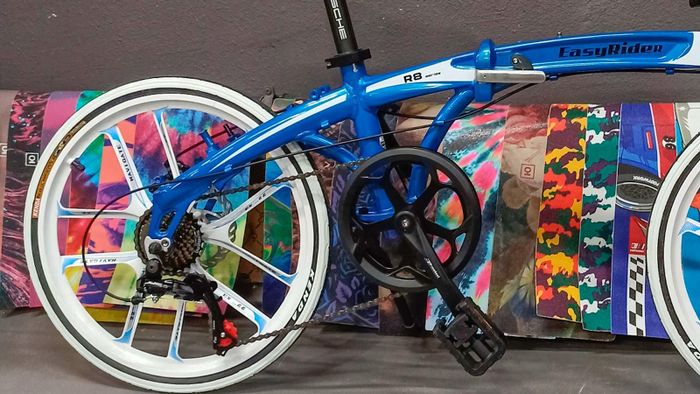 компактный велосипед складной синий педаль колесо