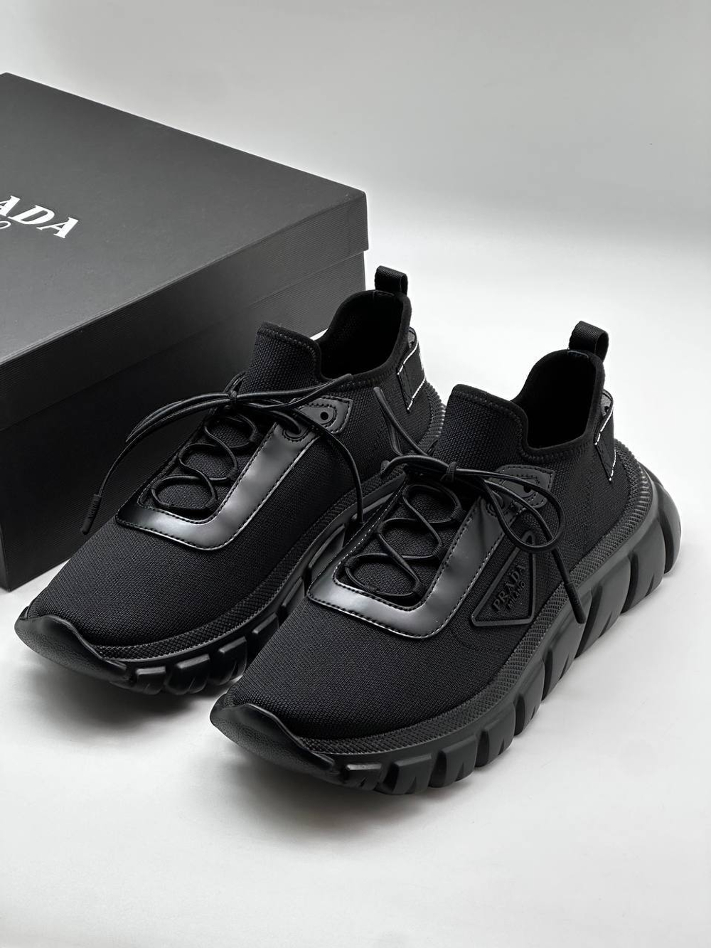 Кроссовки Prada