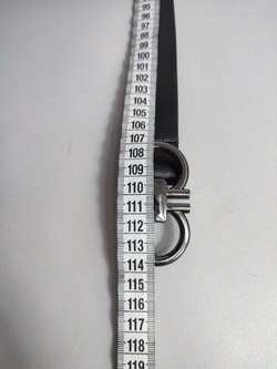 Ремень черный узкий с оригинальной пряжкой, новый