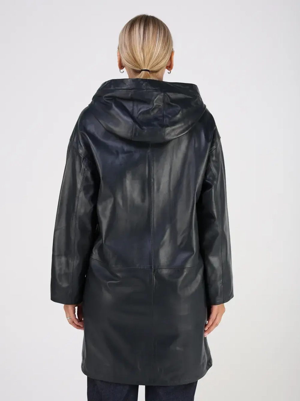 Кожаная куртка демисезонная с капюшоном длинная