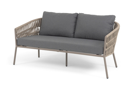 "Комо" диван 2-местный плетеный из роупа, каркас алюминий бежево-серый (RAL7006) муар, роуп серо-коричневый 23мм, ткань темно-серая 027