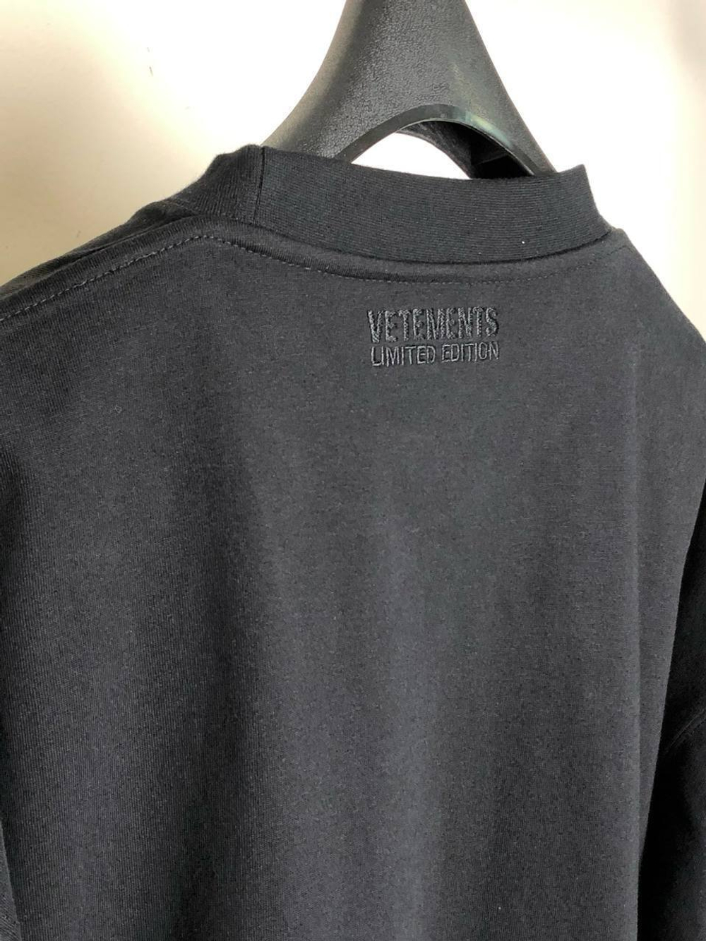 Футболка Vetements