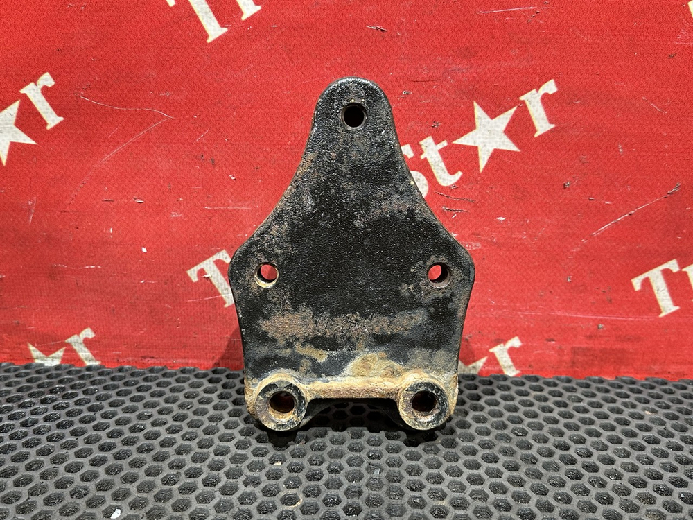 Кронштейн подножки