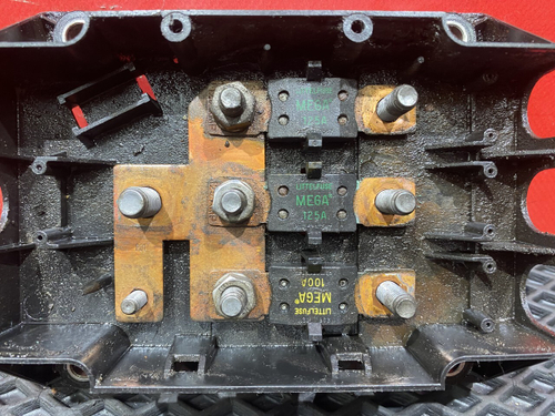 Блок силовых предохранителей 2018г