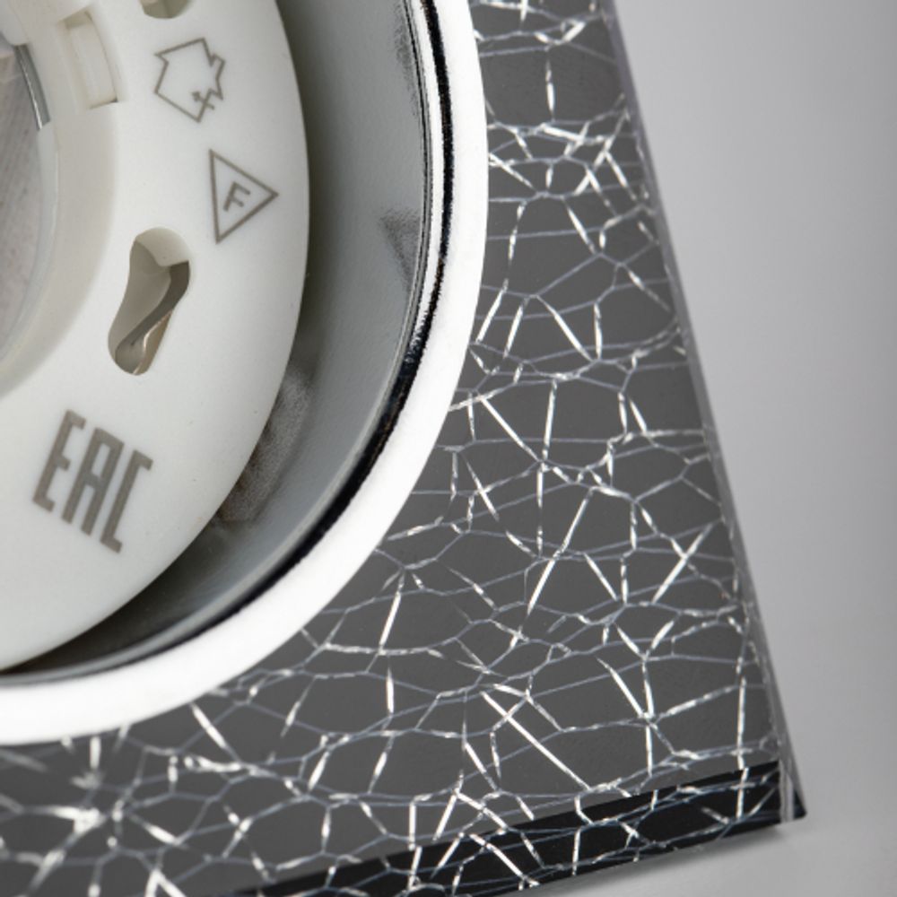 Светильник встраиваемый cо светодиодной подсветкой ЭРА DK LD50 WH/BK под лампу GX53 белый/черный | Встраиваемые LED светильники