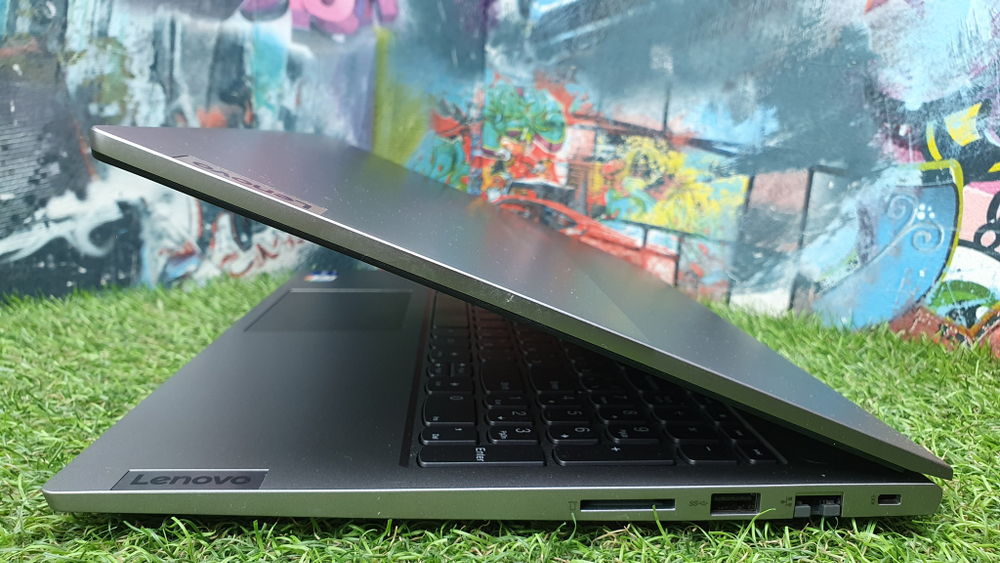 Ультрабук Lenovo i7-11/16 Gb/FHD покупка/продажа