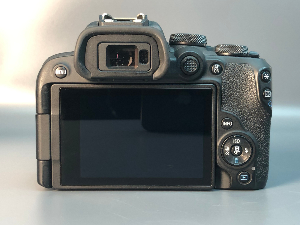 Canon EOS R10, 49.000 кадров пробега