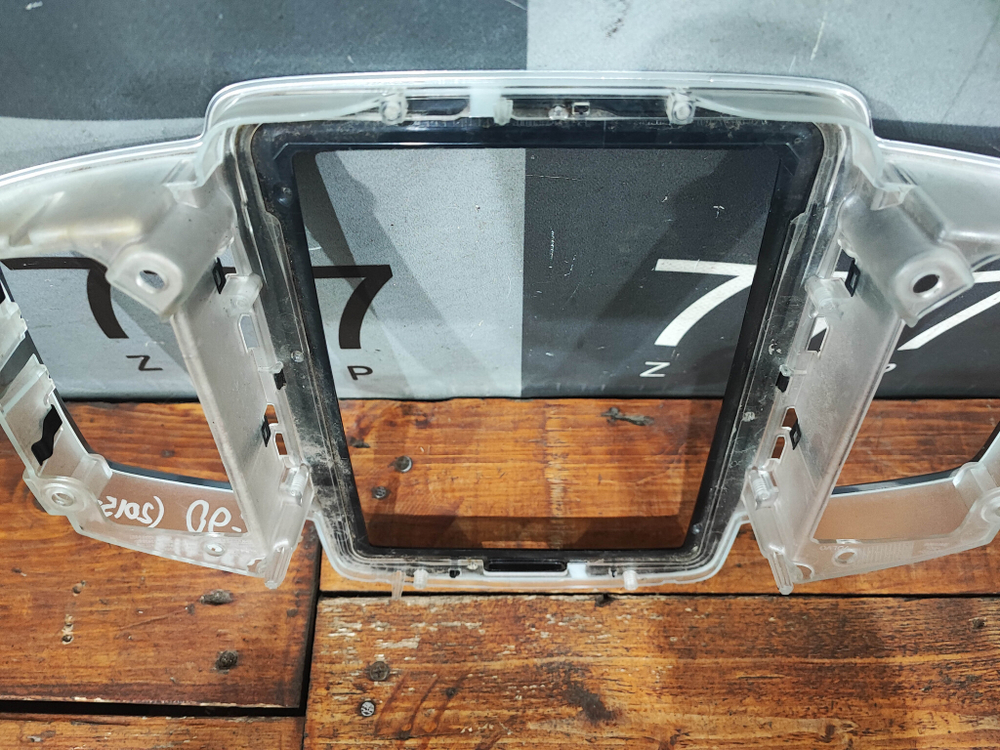 Накладка консоли Volvo XC90 2 14-нв Б/У Оригинал 31393582