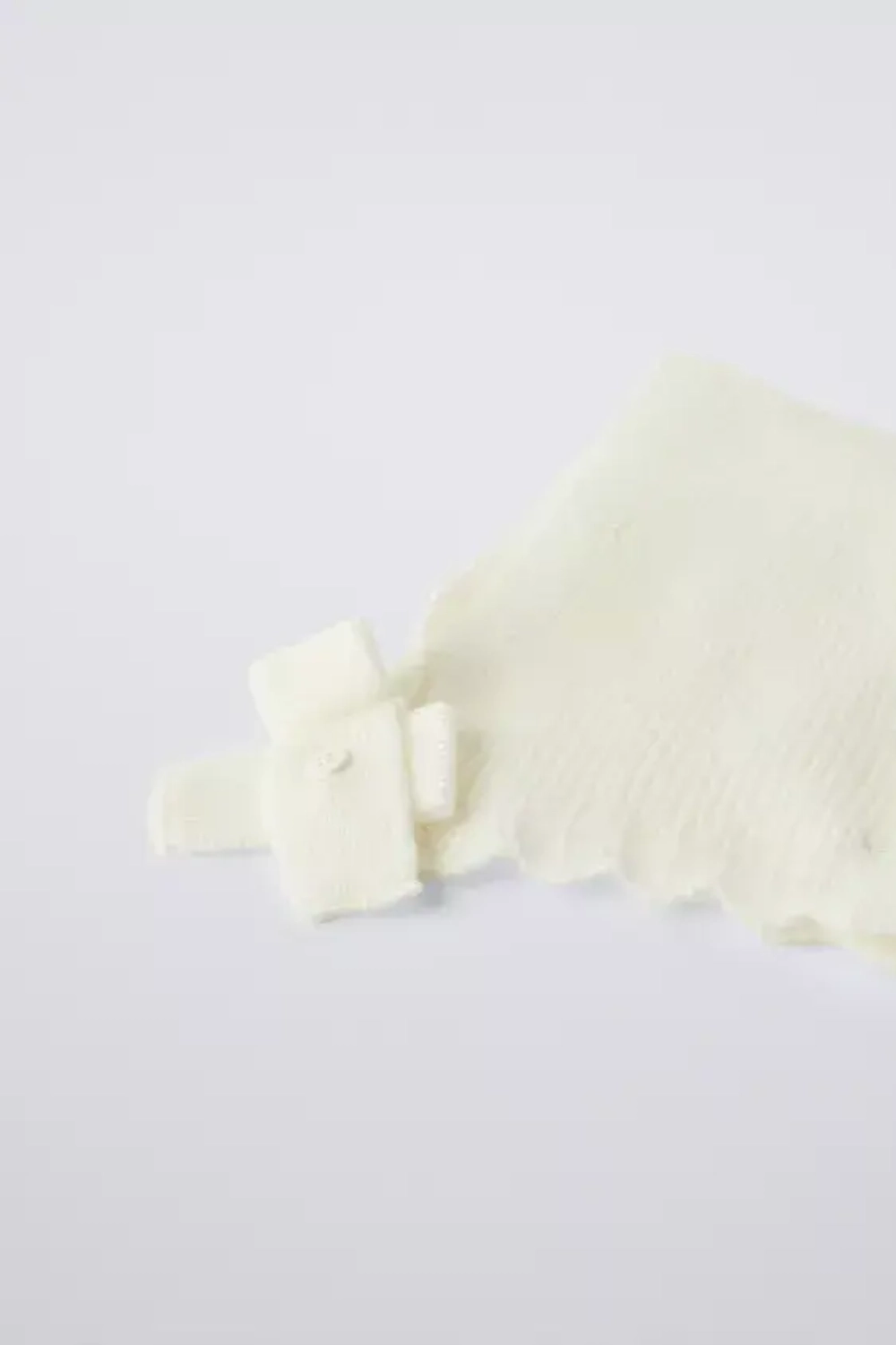 ZARA БАЛАКЛАВА ИЗ ВОЛНИСТОГО ТРИКОТАЖА С ПУГОВИЦЕЙ, ЦВЕТ ЛЬДА