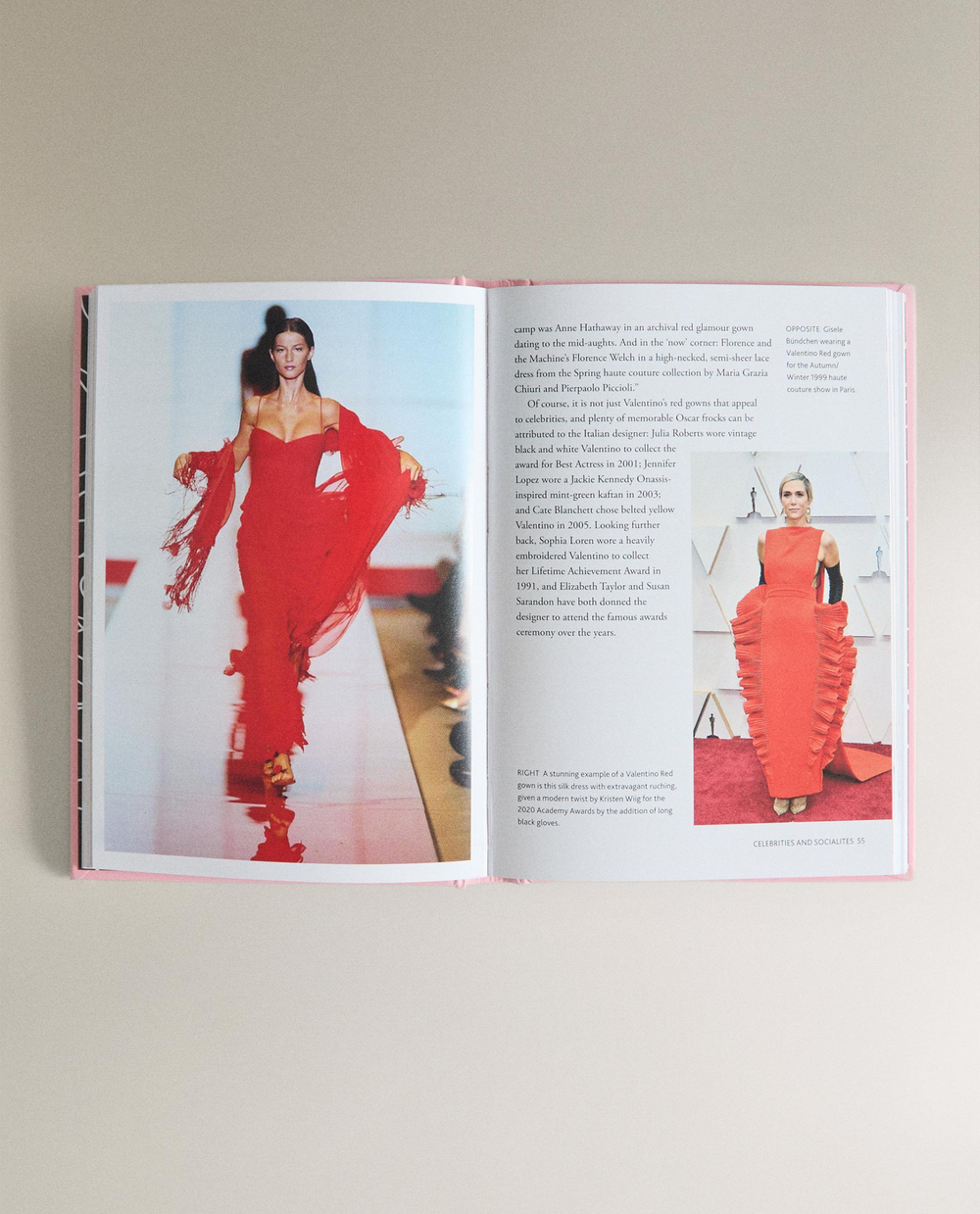 The Little Book of Valentino. Иллюстрированная книга о модном доме Valentino (на английском языке)