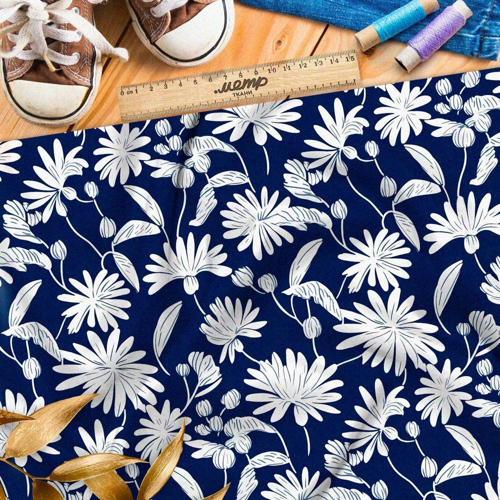 Ткань премиум интерлок белые цветы на темно-синем