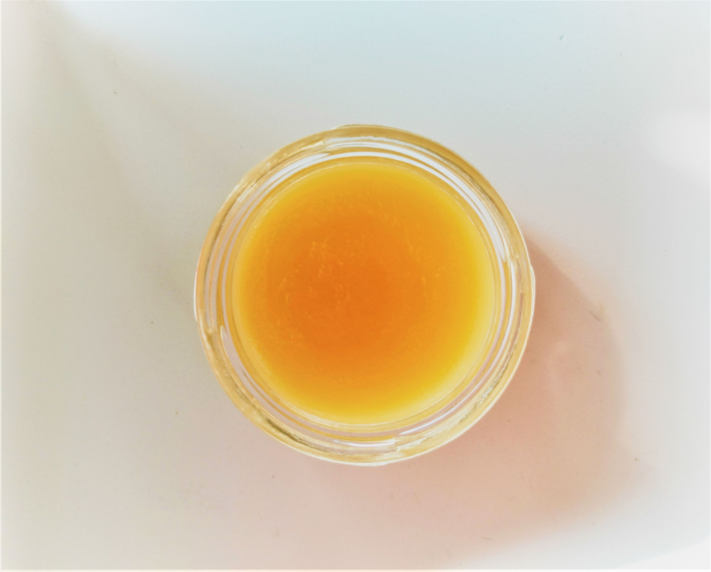 Масло-воск для разделочных досок и деревянных изделий.