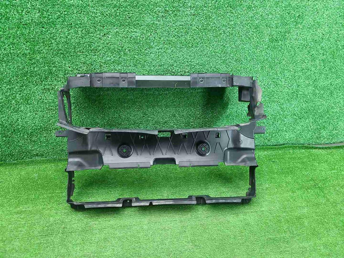 Воздуховод радиатора BMW 3er G20 (2018-н.в.)